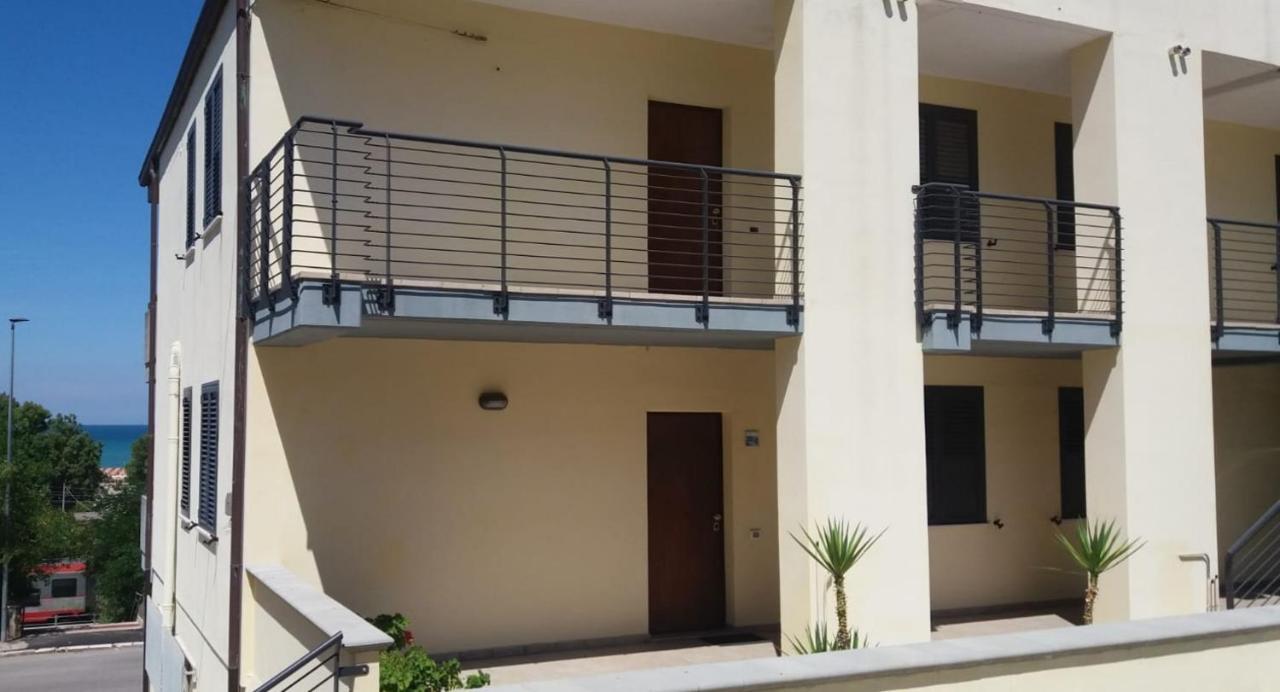 Via Mediterraneo 39 Casa Vacanze ペタッチャート エクステリア 写真