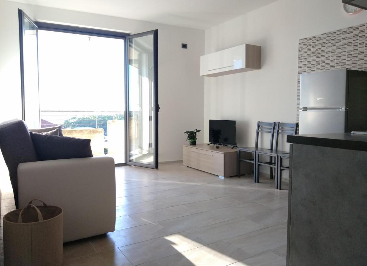 Via Mediterraneo 39 Casa Vacanze ペタッチャート エクステリア 写真